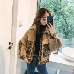 Veste fausse fourrure léopard.